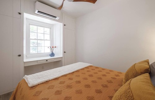 Greenbriar Haus | Private, Quiet, Entire 1 Bdrm Sanctuary in the Hillsnn