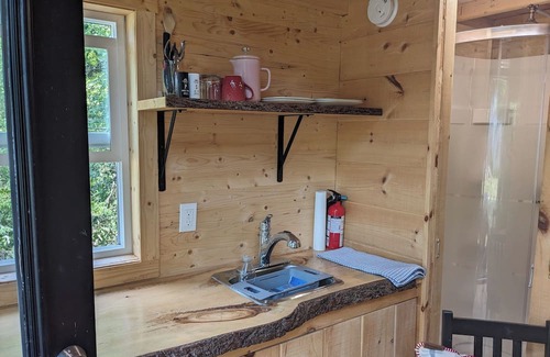 Tay Valley Kabine | Enchanting Tiny Cabin in the Woods!