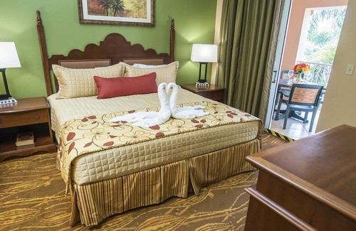 Weston Resort | Luxury one bedroom and one bathroom unit with full amenities