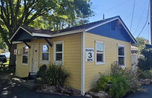 Lakeport Kabine | Cabin with 1 Bedroom and Kitchen