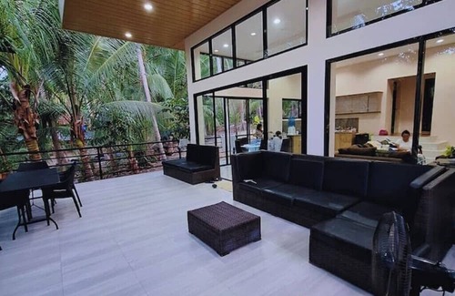 San Francisco Island Haus | Balcon: Your Cozy Camotes Island Escape