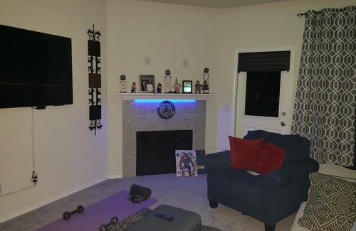 Forney Haus | Dallas Cowboy fans easy access to AT&T Stadium and DT Dallas