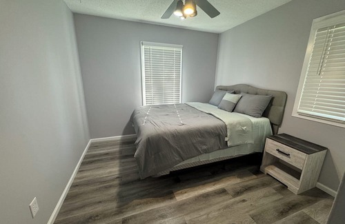 Brooklyn Park Haus | Spacious 5-Bedroom Retreat with Finished Basement - 18 Miles from the City