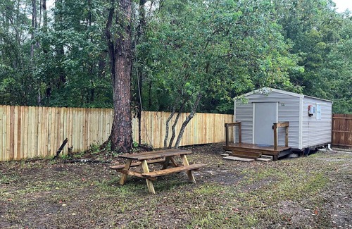 Wesconnett Kabine | Cozy cabin in welcoming Jacksonville with AC