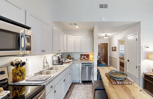 Salado Eigentumswohnung | Updated condo near the Golf Course with fireplace, wifi