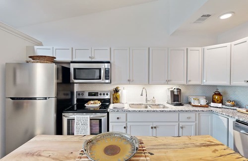 Salado Eigentumswohnung | Updated condo near the Golf Course with fireplace, wifi