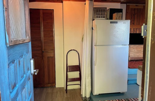 Taos Wohnung | Loft with views in scenic rural Taos, an easy drive to your next new memories