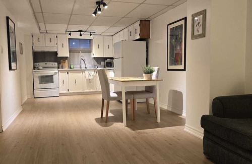 Markham Haus | Cozy Full Basement in a nice area, separate entry