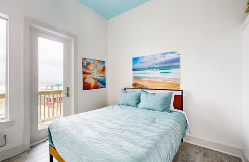 Port Bolivar Kabine | Cozy cabin in oceanfront Bolivar Peninsula with WiFi, AC, Private Pool, Games
