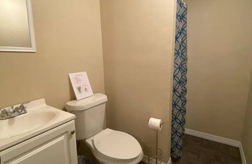 Cedar Hills Kabine | Cozy cabin with 1 bedroom and WiFi, AC in charming Jacksonville