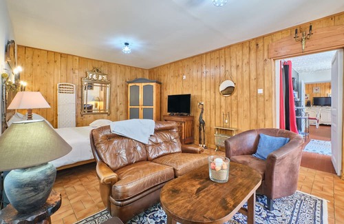 Saint-Martin-en-Vercors Wohnung | Apartment 'Gte Edelweiss' with Mountain View, Private Terrace and Wi-Fi
