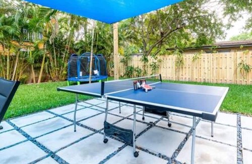 Riverside Park Villa | Tropical Oasis in Fort Lauderdale - Villa Mandala