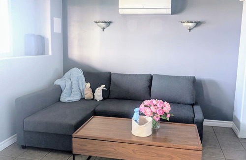 Terence Bay Wohnung | The Atlantic Abode- Cozy Beachfront walkout 1Bed with private bathroom & kitchen