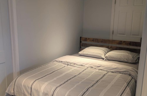 Terence Bay Wohnung | The Atlantic Abode- Cozy Beachfront walkout 1Bed with private bathroom & kitchen