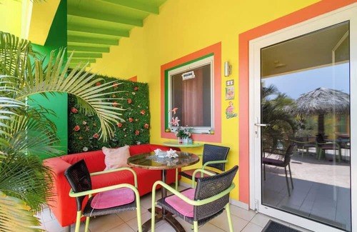 Punto de Oro Wohnung | This apartment is a 4 bedroom(s), 4 bathrooms, located in Oranjestad, null.