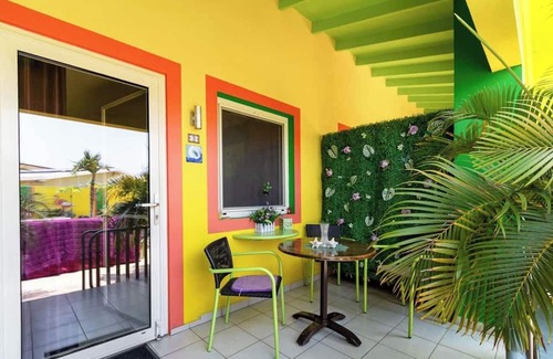 Punto de Oro Wohnung | This apartment is a 4 bedroom(s), 4 bathrooms, located in Oranjestad, null.