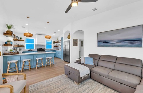Port Bolivar Haus | Seaside Nest - Unobstructed Beach and Bay Views