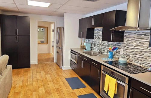 Suwanee Haus | 2 bedroom chic private loft in Suwanee