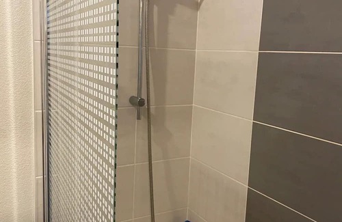 Monplaisir Wohnung | Entire apartment near Jean-Macé