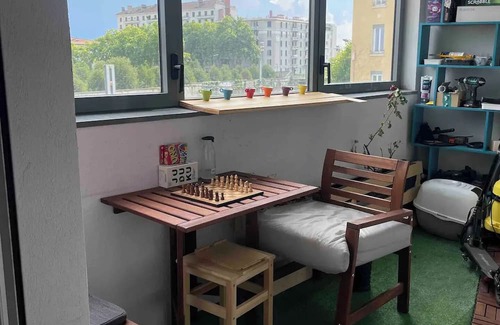 Monplaisir Wohnung | Entire apartment near Jean-Macé