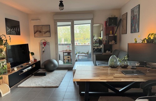 Monplaisir Wohnung | Entire apartment near Jean-Macé