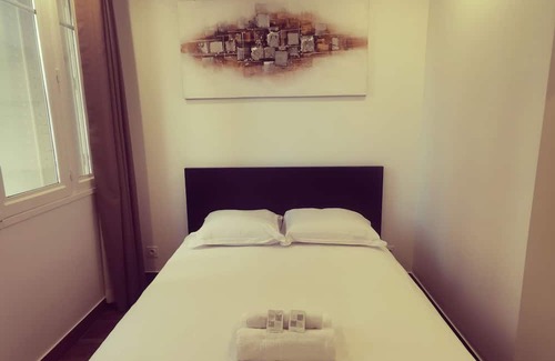 La Demi - Lune Wohnung | Beautiful T2 in a modern residence with private parking