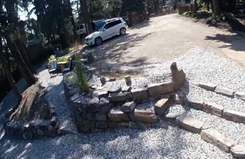Central Okanagan Wohnung | Charming 2-bedroom SUITE with AMAZING LAKE AND MOUNTAIN VIEWS, WiFi and AC
