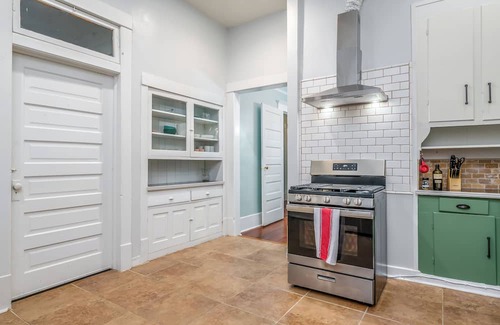 Montgomery Haus | Mil TDY Per-Diem Match! Pet-Friendly; Entire House