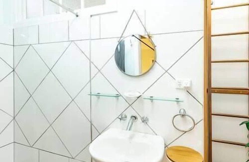 Mount Sheridan Haus | Cottage 2BR close to Cairns city