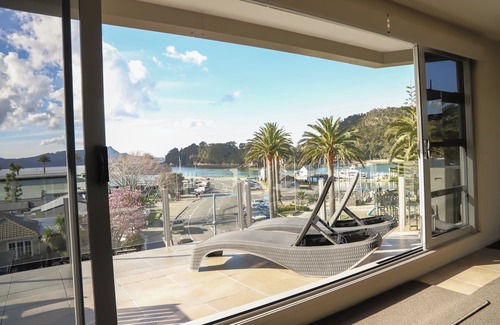 Ferry Landing Wohnung | Hosts on the Coast Esplanade Harbour Vista apt 117