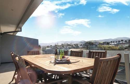 Ferry Landing Wohnung | Hosts on the Coast Esplanade Harbour Vista apt 117