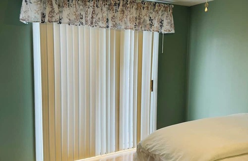 Cheektowaga Wohnung | Great location 2 minutes away from Buffalo Niagara International Airport