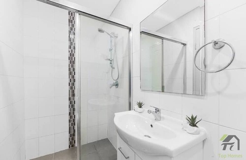 Lidcombe Wohnung | Entire Home in Lidcombe