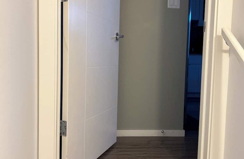 Lethbridge Haus | Cozy, safe, quiet suite less than 5 mins away from Uni. of Lethbridge