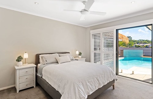 Buderim Haus | Resort Style 5 bedroom stunner with pool 5 minutes to Mooloolaba beach