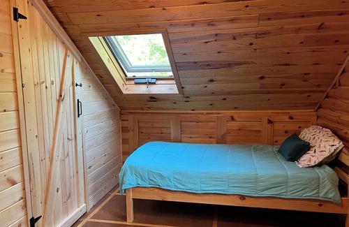 Irondale Kabine | Private Cabin, Perfect for families! Two Kayaks! Horseshoe Pits! Fire Pit!