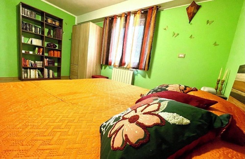 Olmedo Haus | Holiday Home 'Clhome la casa Nel Verde A Olmedo' with Private Garden and Air Conditioning