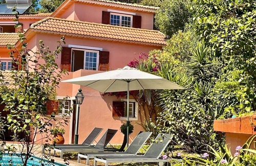 Charneca da Cotovia Haus | Villa Figueira - Propriedade a 5 Minutos das Praias com Grande Jardim