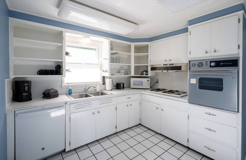 Holland Hütte | Pet-Friendly Cottage Near Beaches