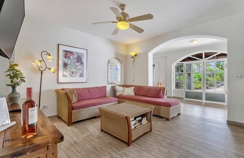 Hato Haus | Bonaire Sunset Villa - A divers paradise for 2-10 persons.