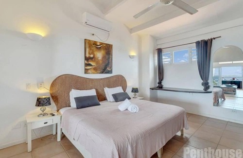 Playa Pabou Wohnung | Bonaire Oceanfront Penthouse - 1 bedroom apartment with stunning view and huge balcony.