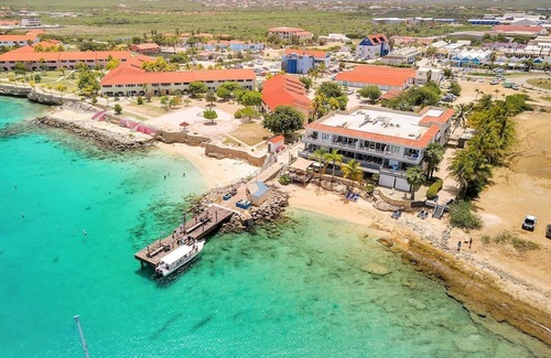 Kralendijk Haus | Den Laman Tarpon - 2 bedroom apartment oceanfront