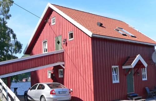 Flekkefjord Wohnung | "Holiday apartment "Fagerstrand 2", Flekkefjord, in a beautiful location directly on the water, southern Norway, 2-3 persons, or 2 adults and 2 children, internet, living-dining area, 1 bedroom, 1 bathroom, non-smoking, changeover day Saturdays, n.
