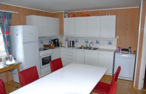 Flekkefjord Haus | Holiday home "Aurora Ulleroy", island Hidra - there alone location on the island Ulleroy near Flekkefjord, Kirkehamn/Kirkehavn, Norway-Vestagder, Southern Norway, 11 persons, 6 bedrooms, 2 x shower room, utility room and guest toilet, huge jetty,.