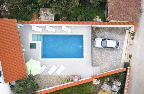 Skatari Haus | Olga - Pula · Holiday home Olga with Pool & Pet friendly