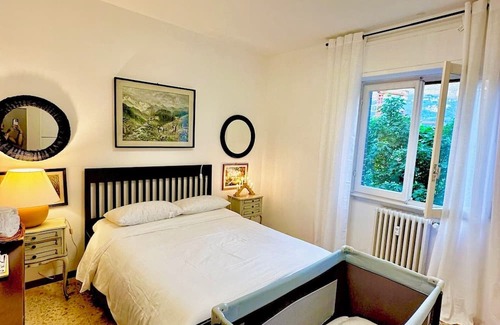 Malgrate Wohnung | Cozy rustic apartment with candlelights & mountain/lake views!