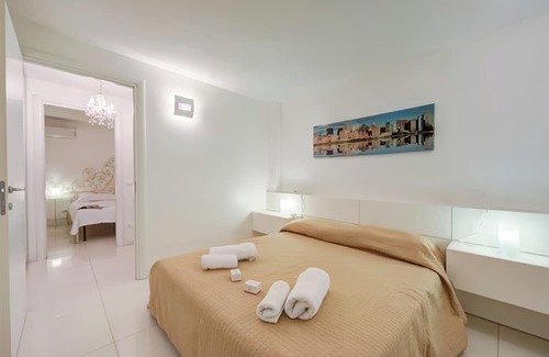 Gaino Wohnung | Casa Oleandri with pool and lake view