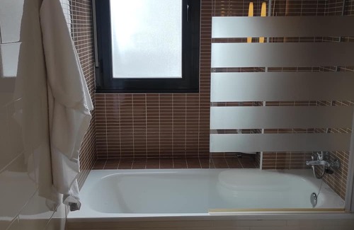 Benavente Wohnung | Ático de dos Dormitorios con Terraza y Fácil Aparcamiento