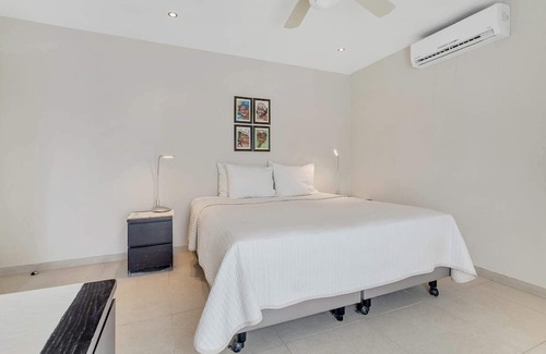 Belnem Wohnung | Belmar 18 a 3 bedroom oceanfront apartment fully AC