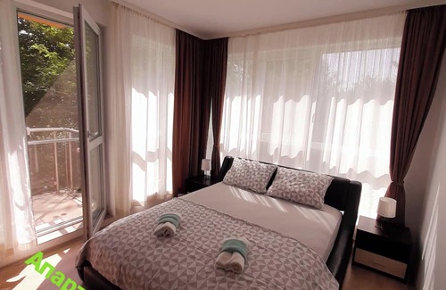 Byala Wohnung | Cozy1-bedroom apartment for bigger family with WiFi, AC in green part of Byala